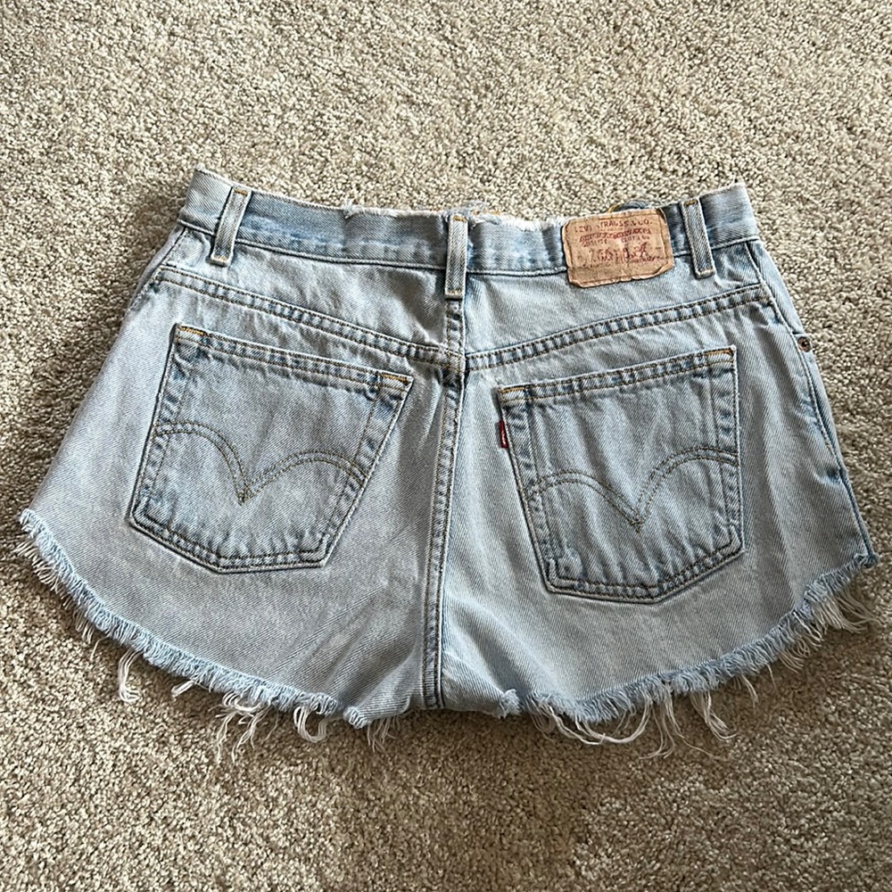 Vintage Levi’s jean shorts